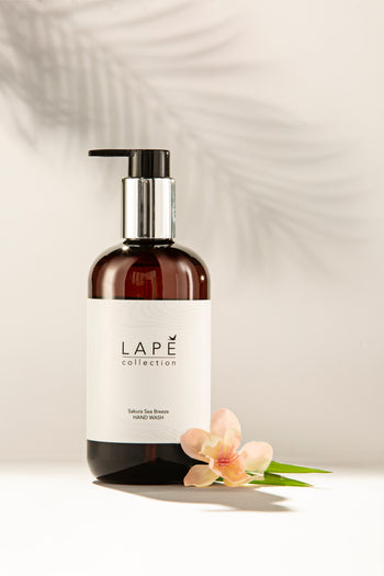 Sapone lavamani profumato Nordic Swan Diversey LAPĒ Collection Sakura Sea Breeze Hand Wash 8x300 ml
